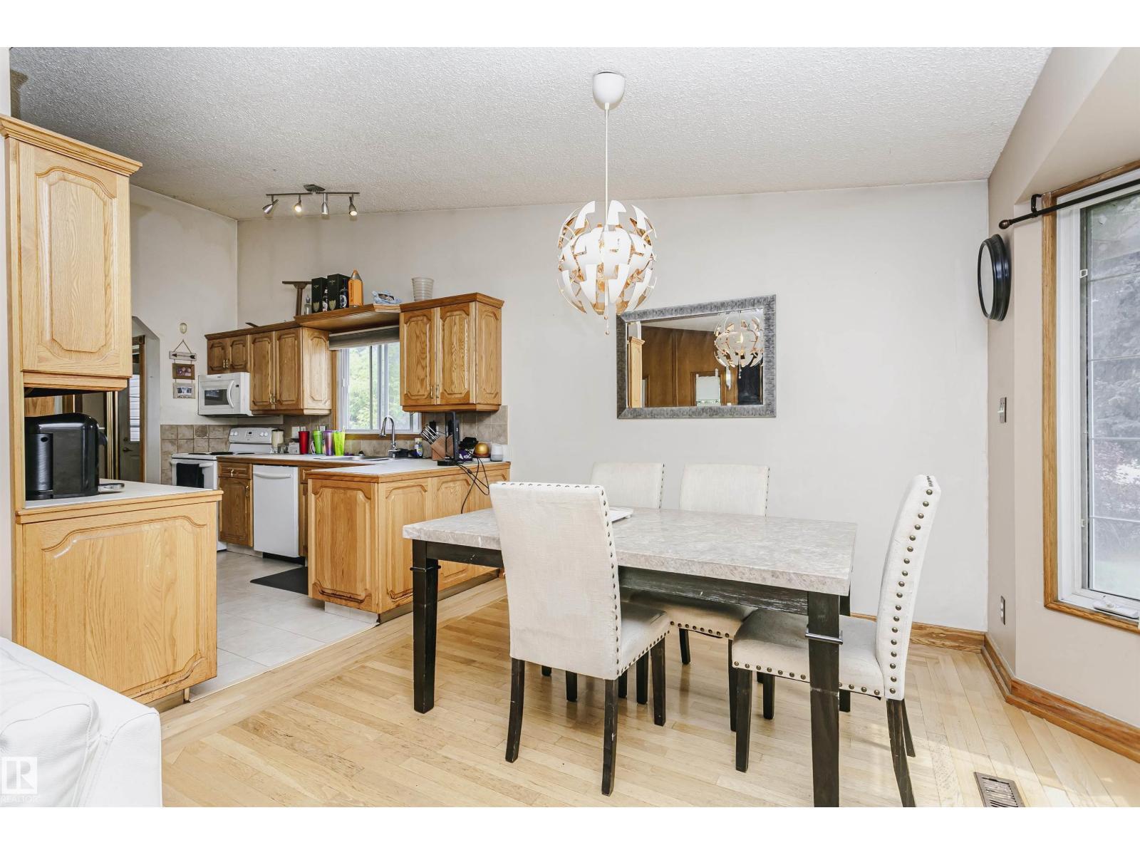 10436 26 AV NW — photo 14