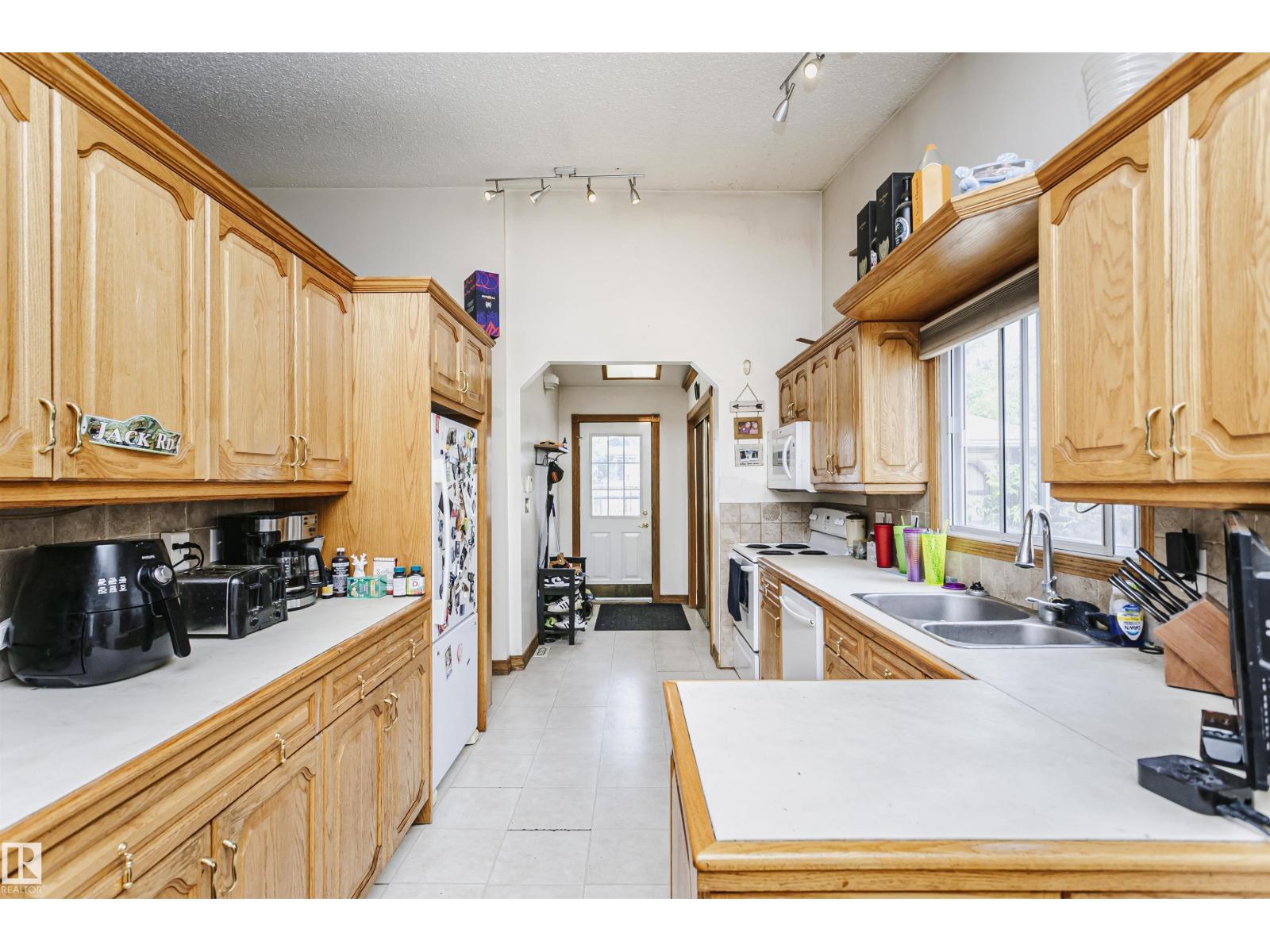 10436 26 AV NW — photo 16