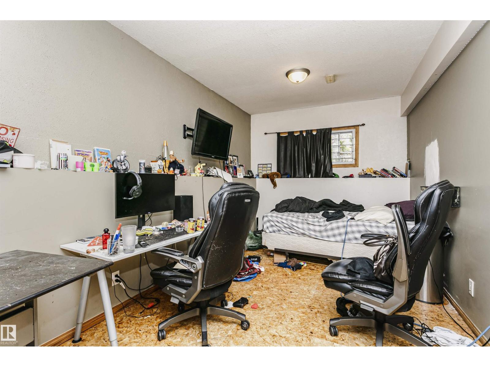 10436 26 AV NW — photo 32