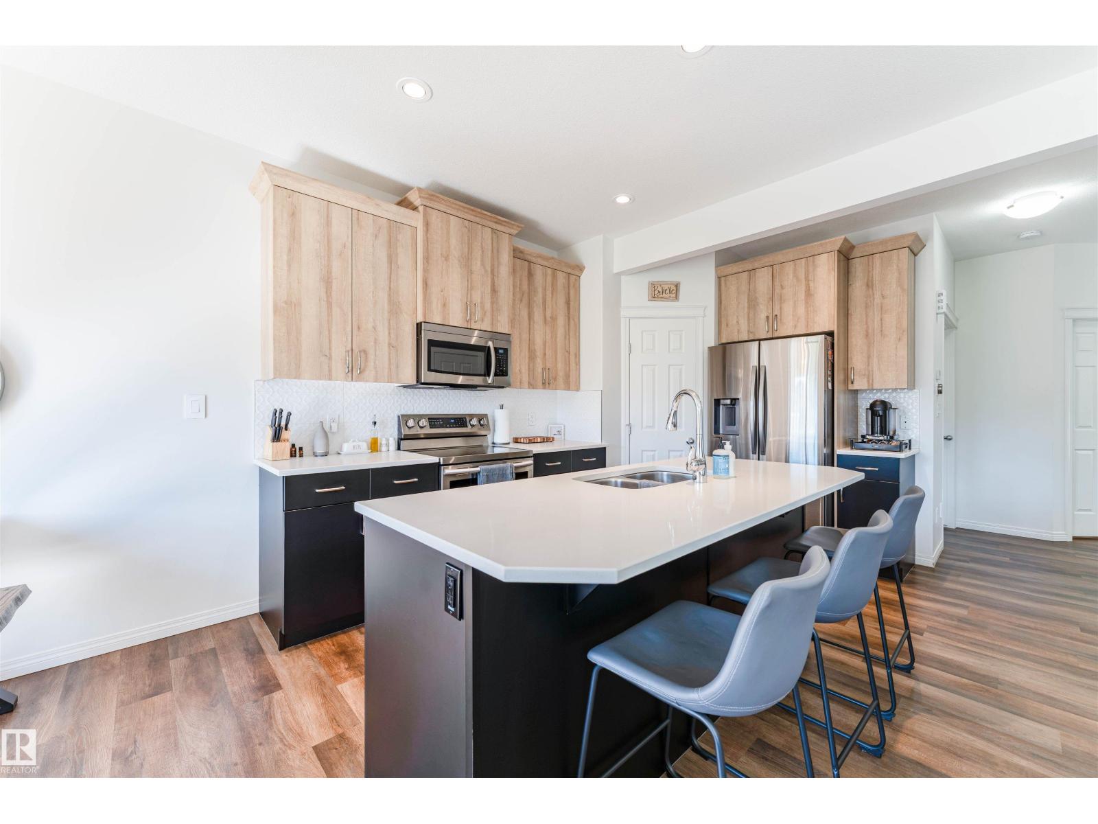 12817 205 ST NW — photo 12