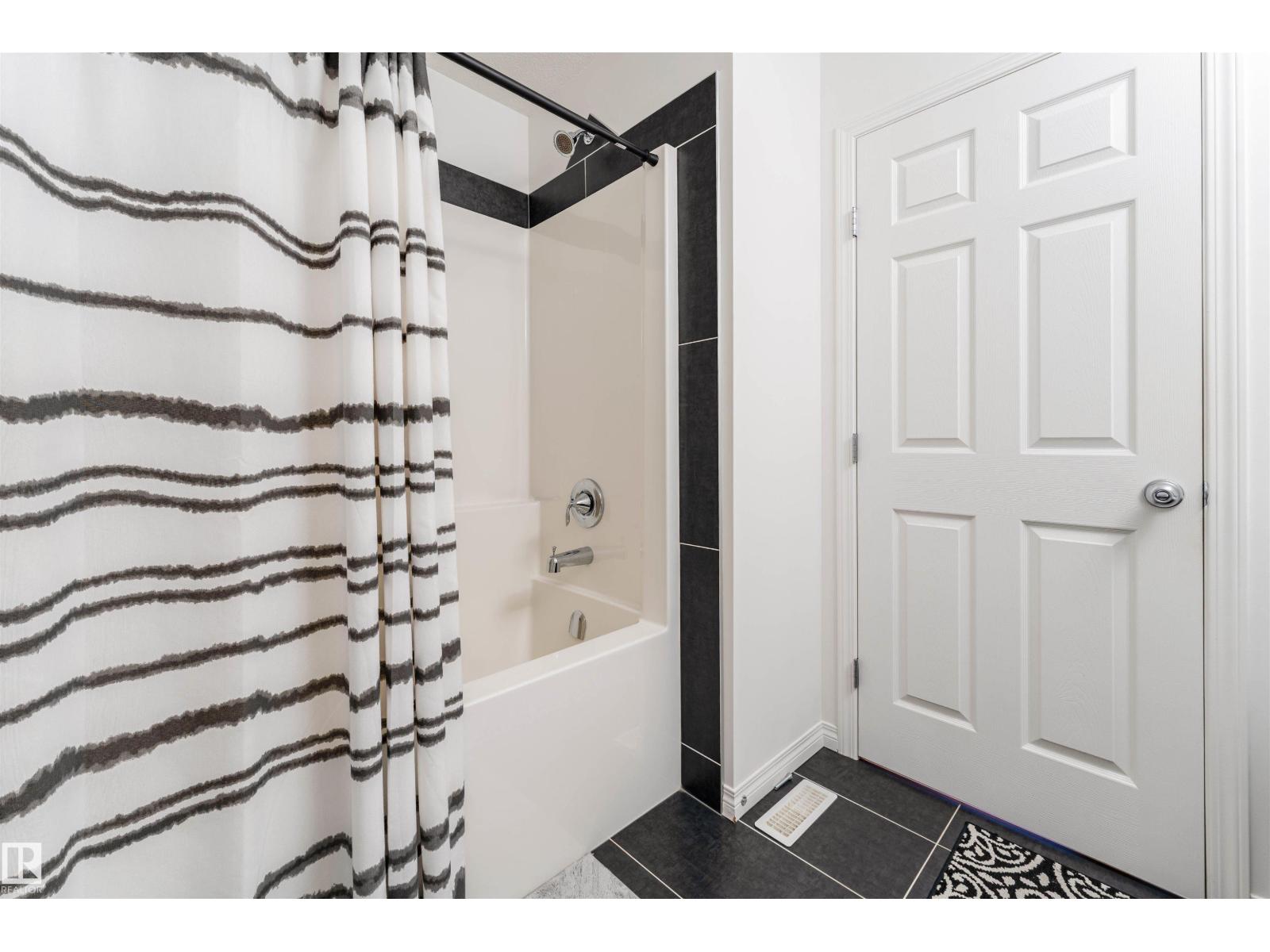 12817 205 ST NW — photo 31