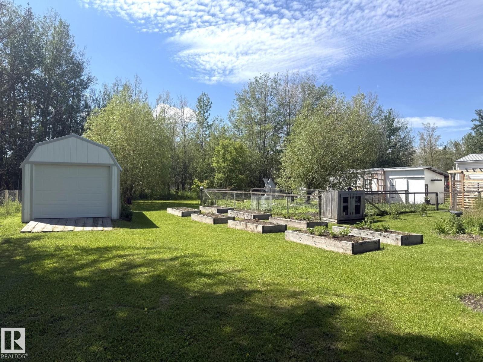 4707 54 AV — photo 33