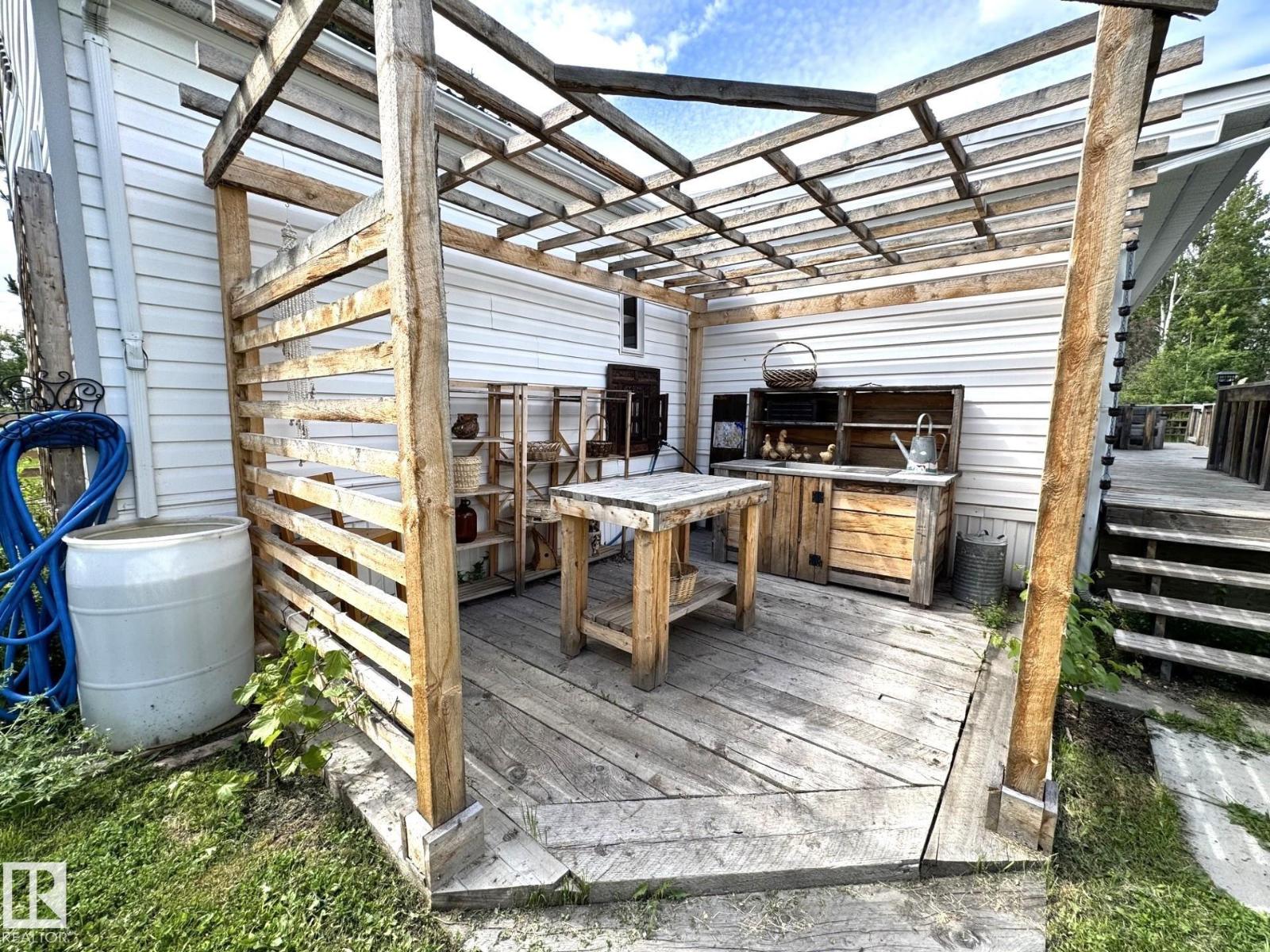 4707 54 AV — photo 41