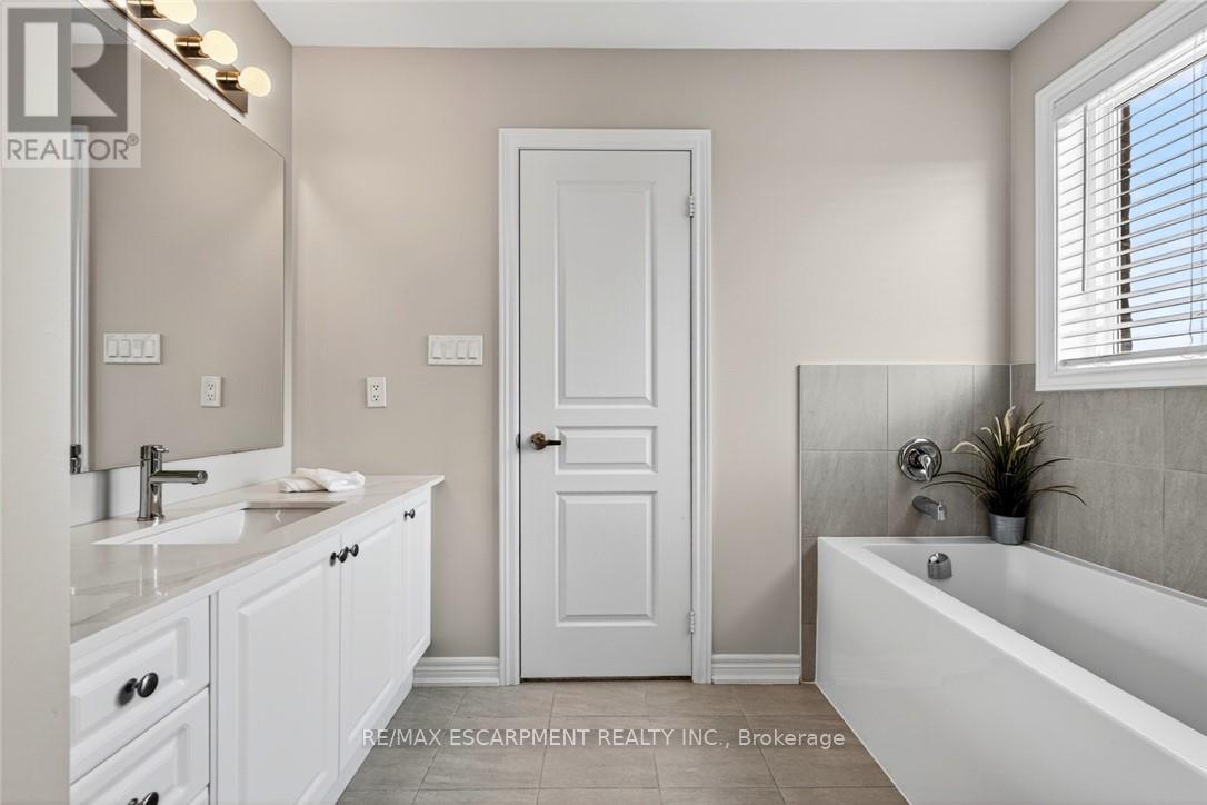 225 SKINNER ROAD - 26
