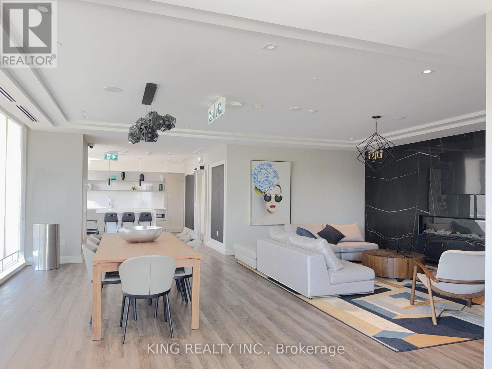 #608 212 KING WILLIAM STREET - 14