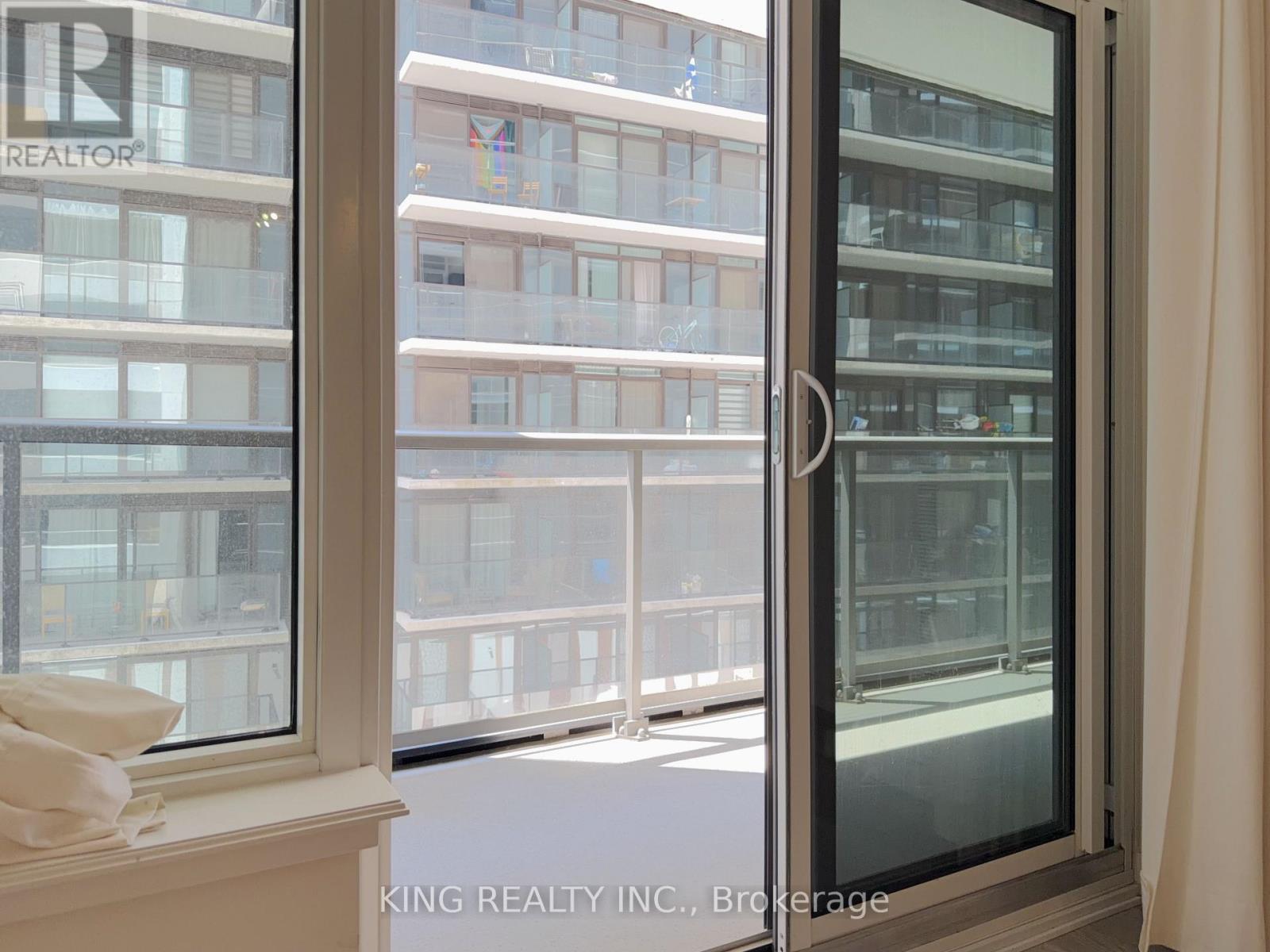 #608 212 KING WILLIAM STREET - 27