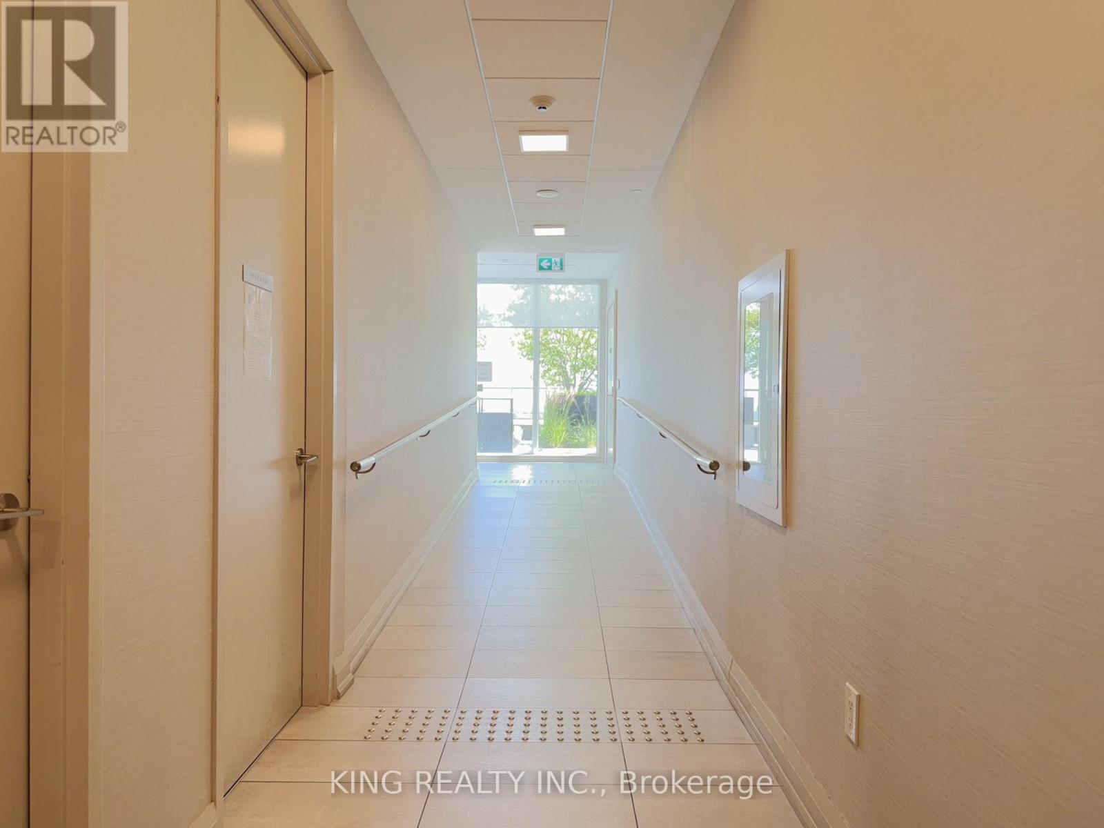 #608 212 KING WILLIAM STREET - 31