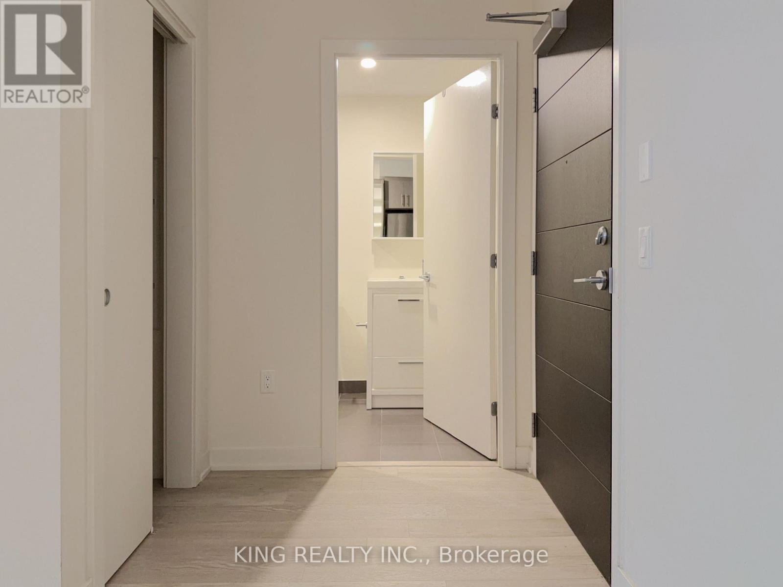 #608 212 KING WILLIAM STREET - 45