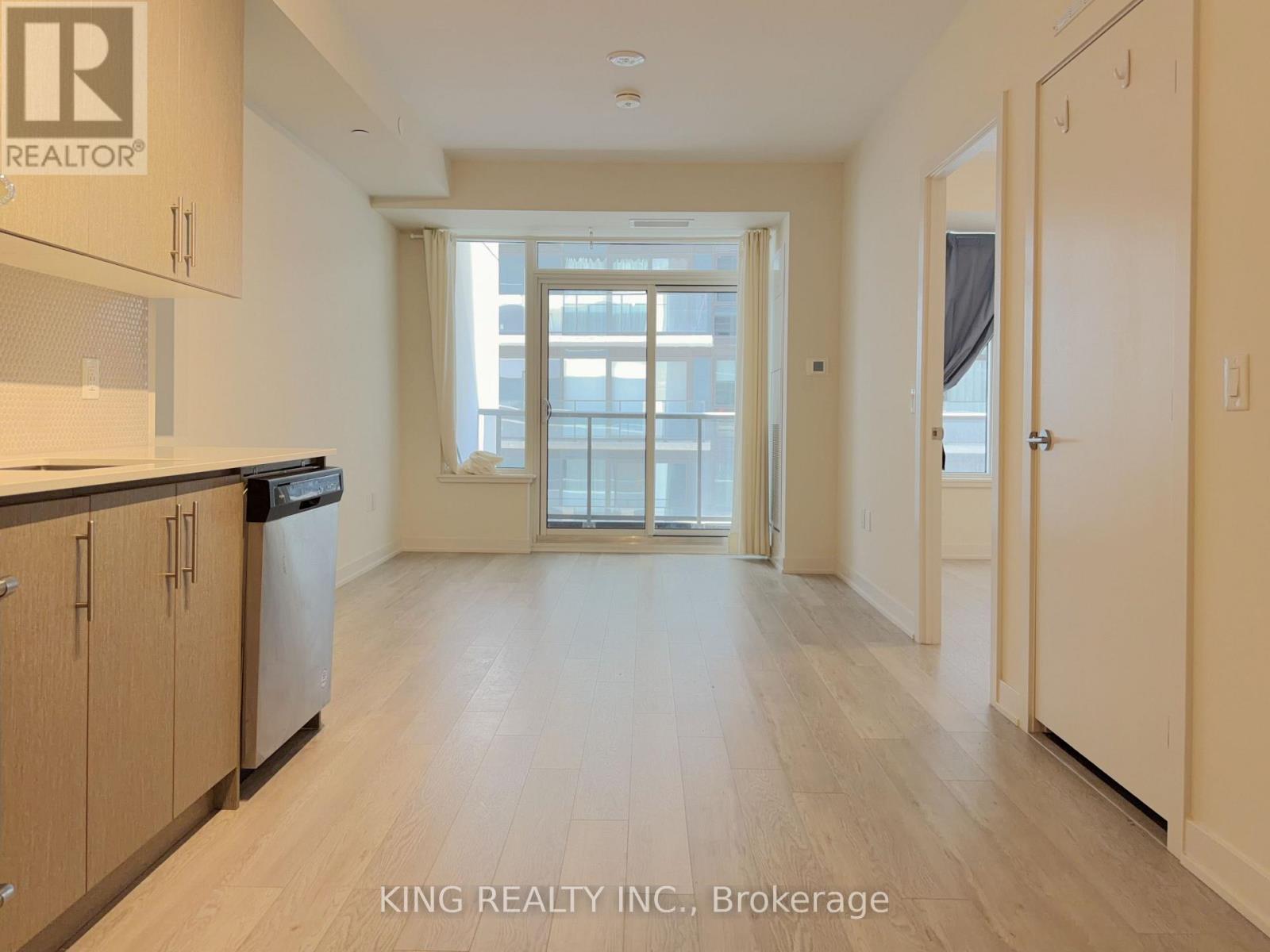 #608 212 KING WILLIAM STREET - 6