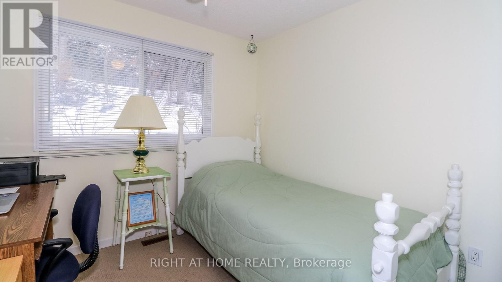 #23 52 ADELAIDE STREET - 18