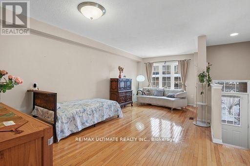 #72 4950 ALBINA WAY - 6