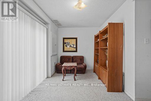 #72 4950 ALBINA WAY - 39
