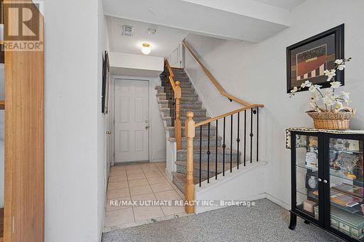 #72 4950 ALBINA WAY - 37