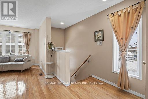 #72 4950 ALBINA WAY - 5