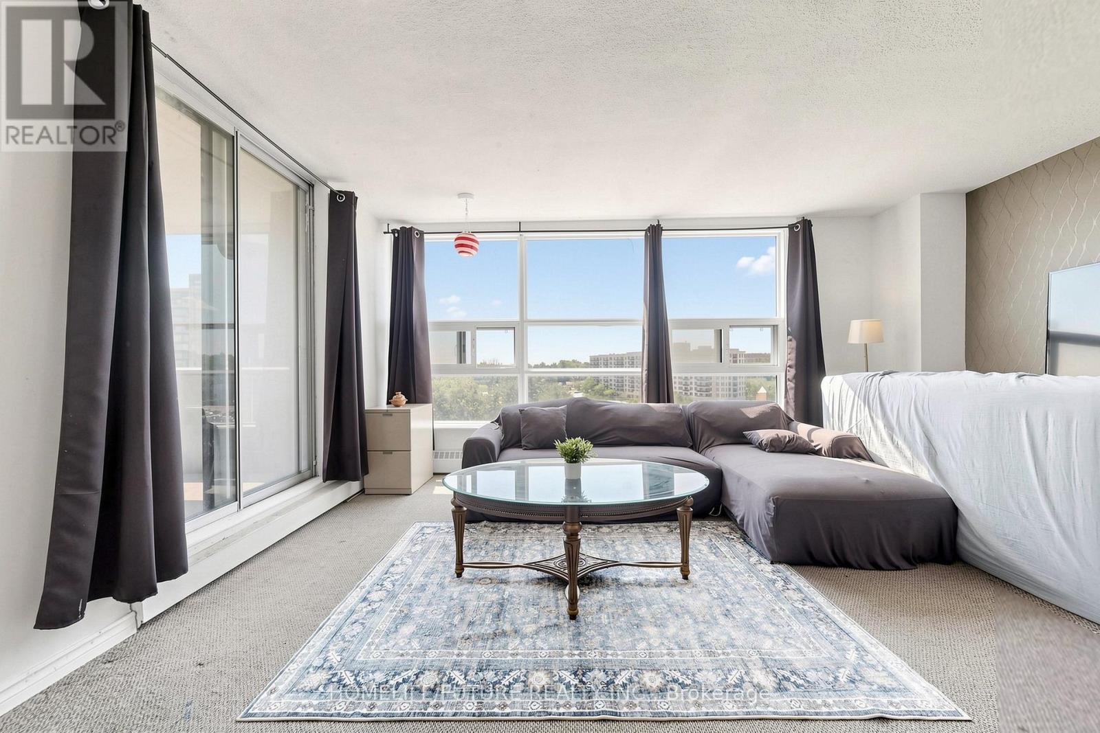 #709 3380 EGLINTON AVENUE E - 6