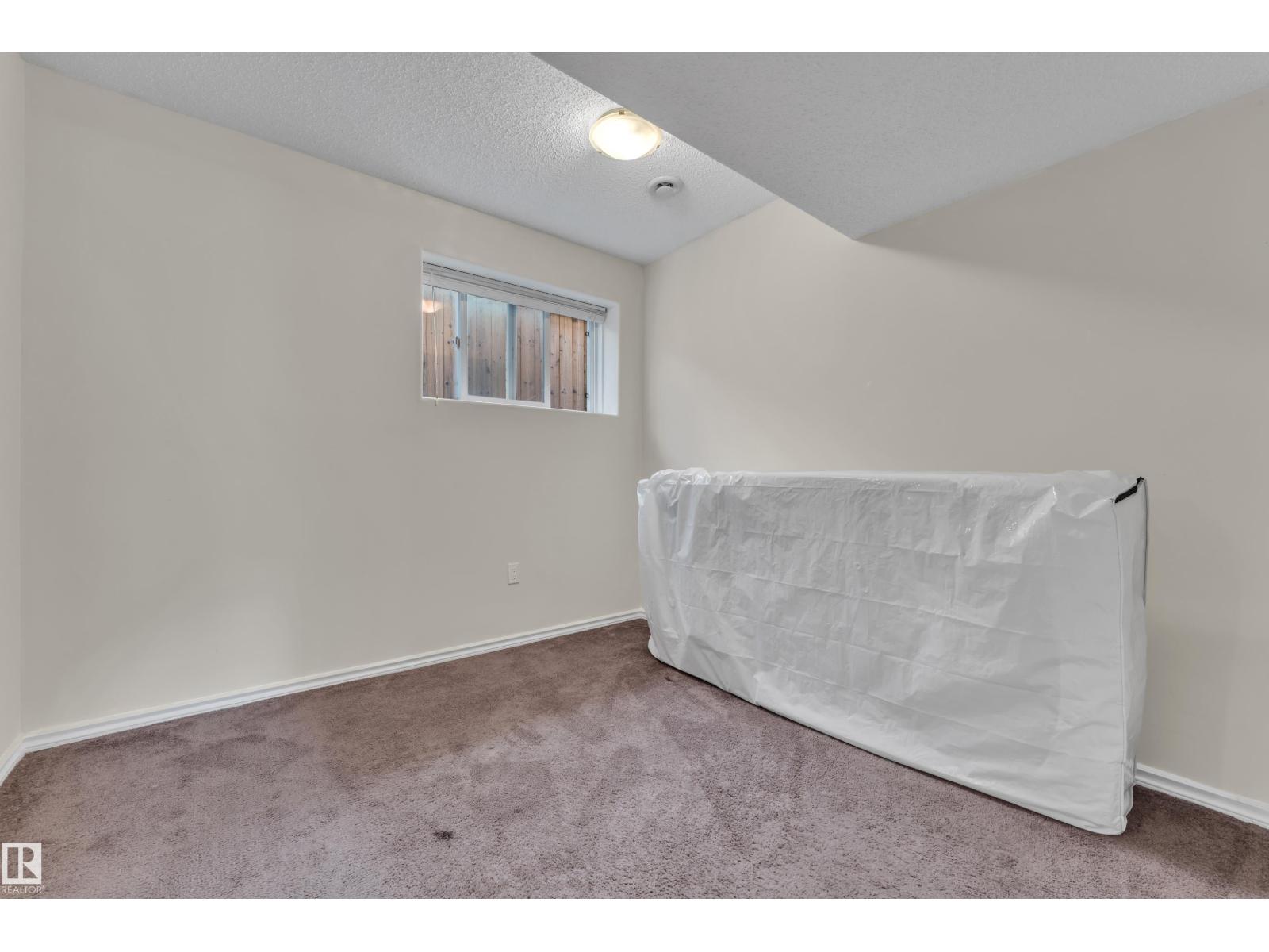 6140 18 AV SW — photo 26