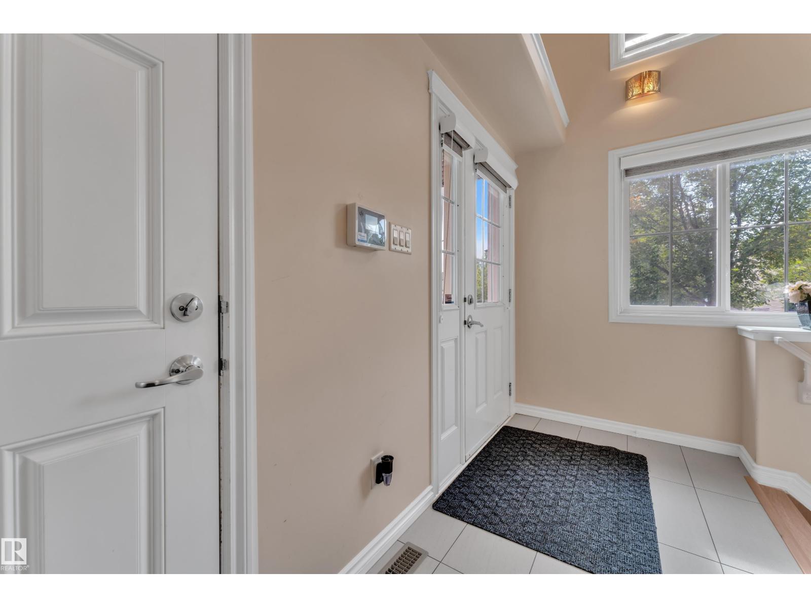 6140 18 AV SW - photo 4