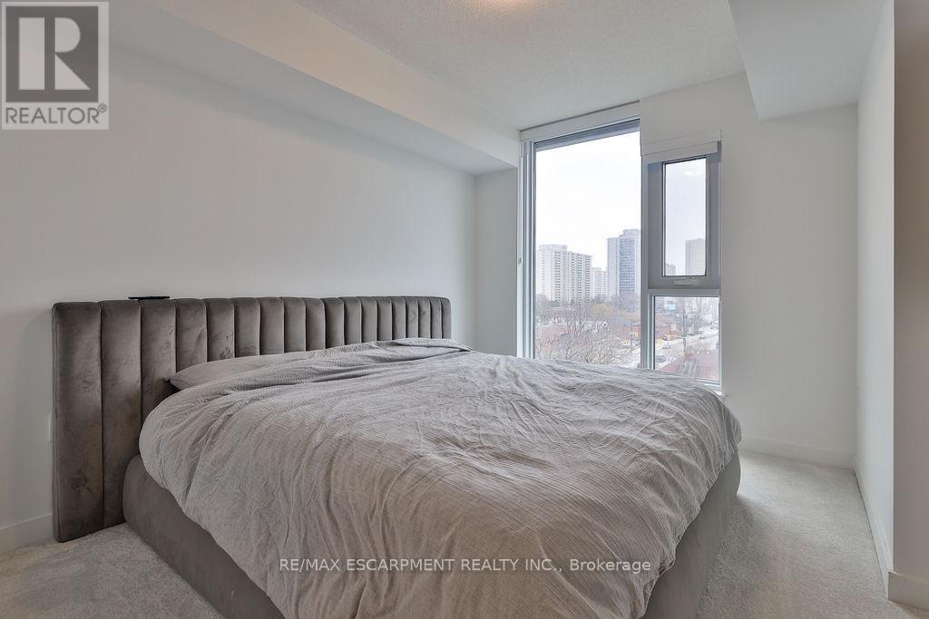 #606 556 MARLEE AVENUE - 27