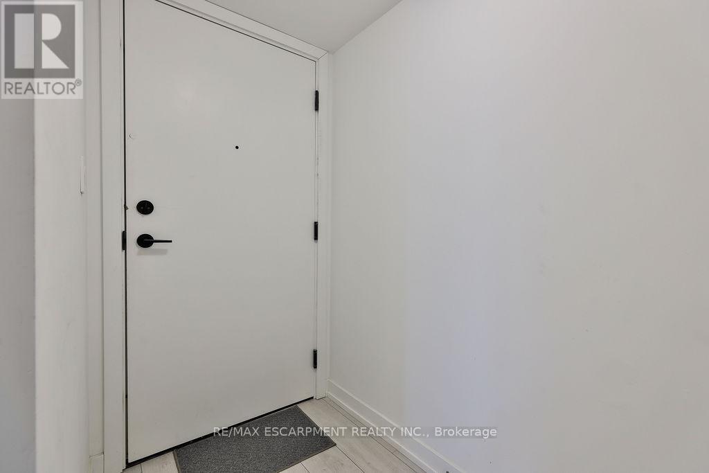 #606 556 MARLEE AVENUE - 4