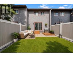 Primary Bedroom - 702, 9930 Bonaventure Drive Se, Calgary, AB T2J4L4 Photo 6