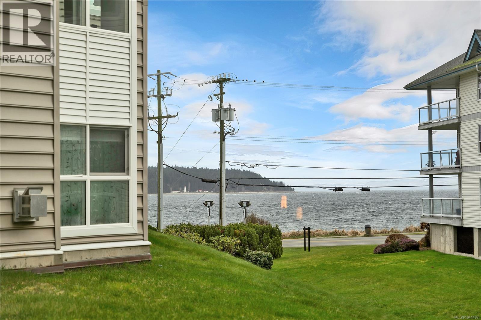 #107 350 Island Hwy S - 37