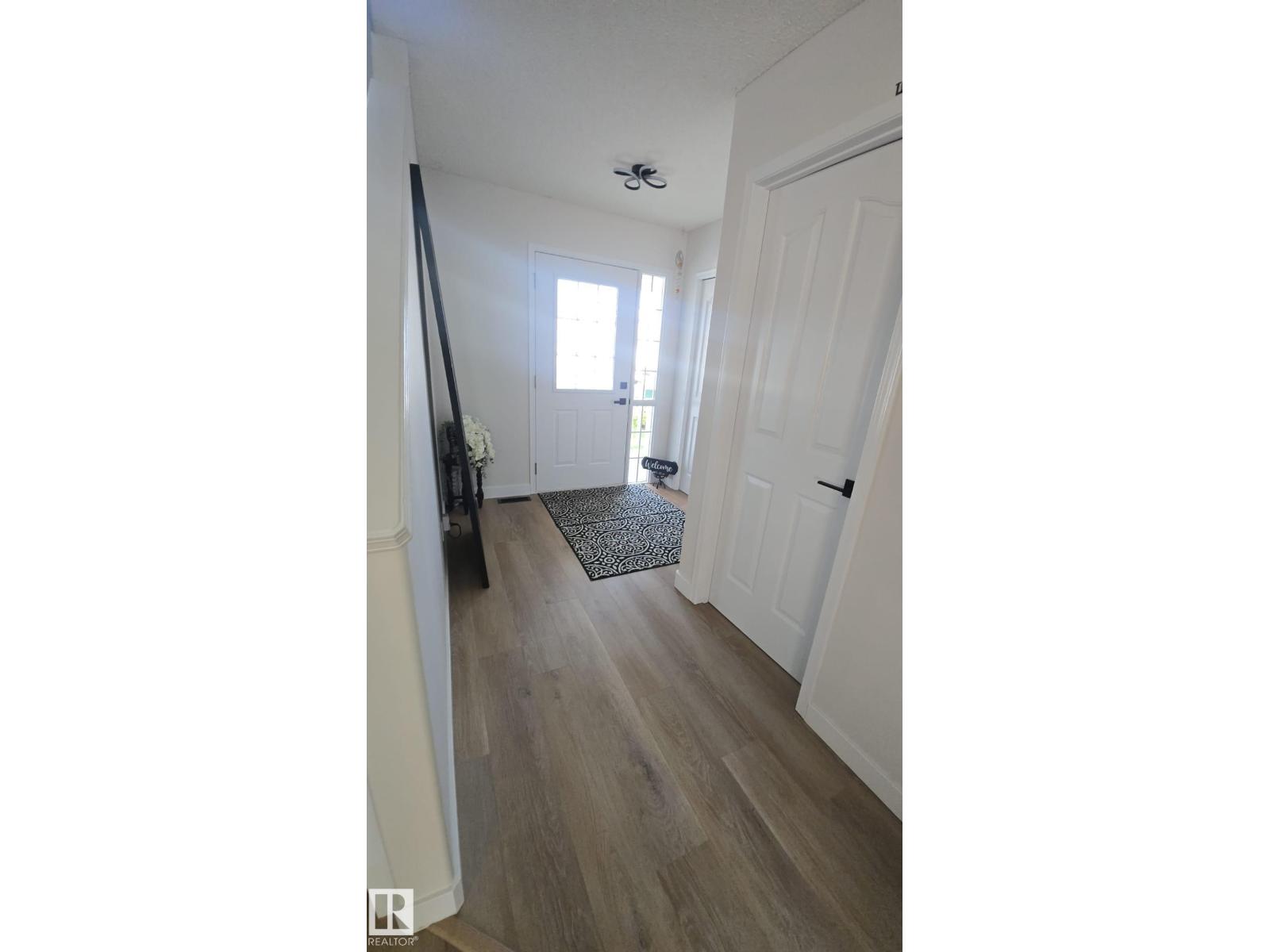 4124 37A AV NW - photo 5