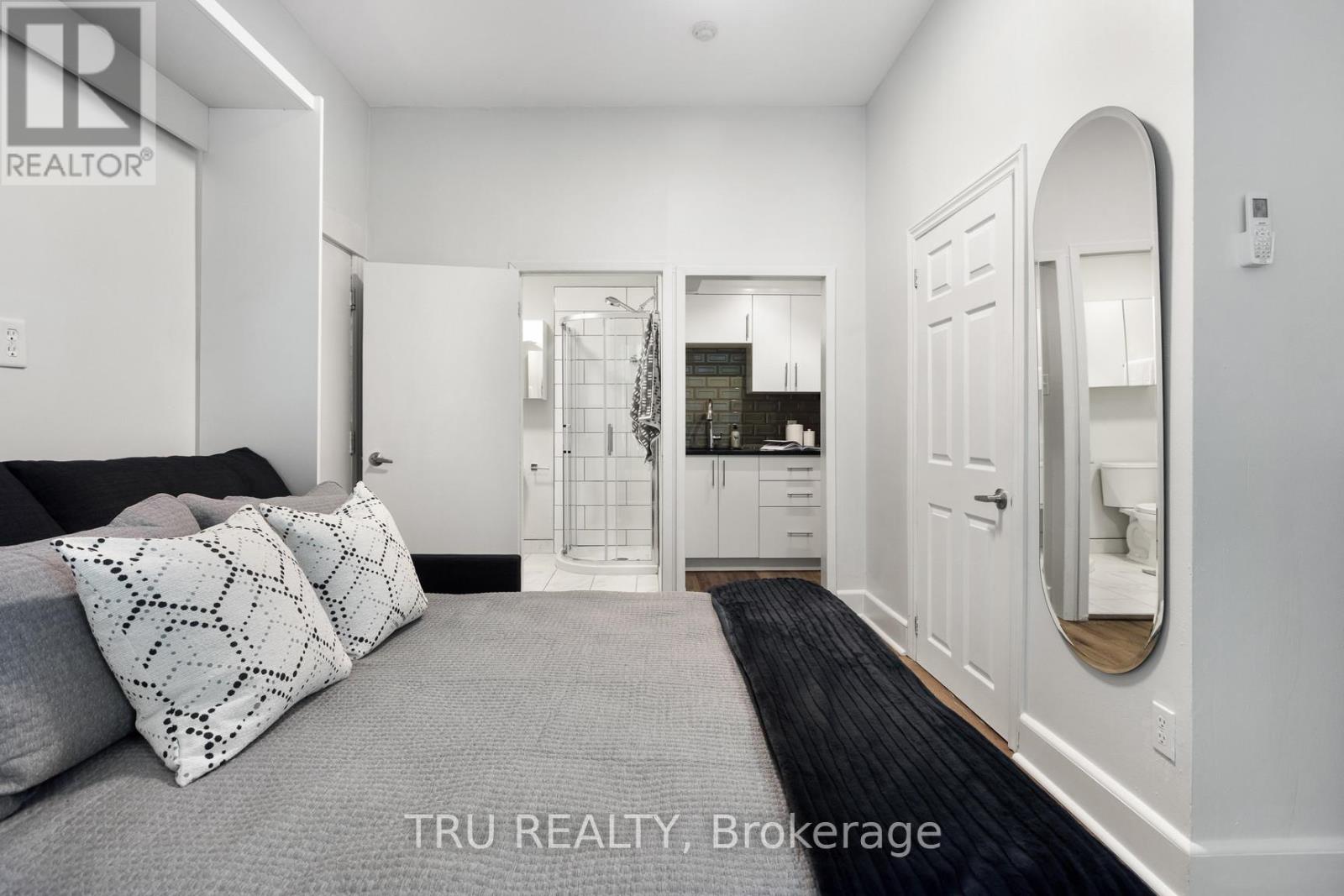360 FRIEL STREET - 14