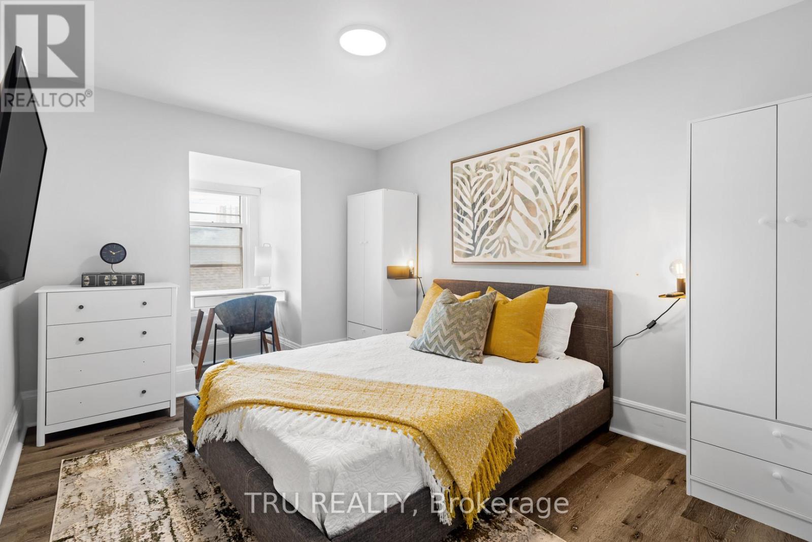 360 FRIEL STREET - 12