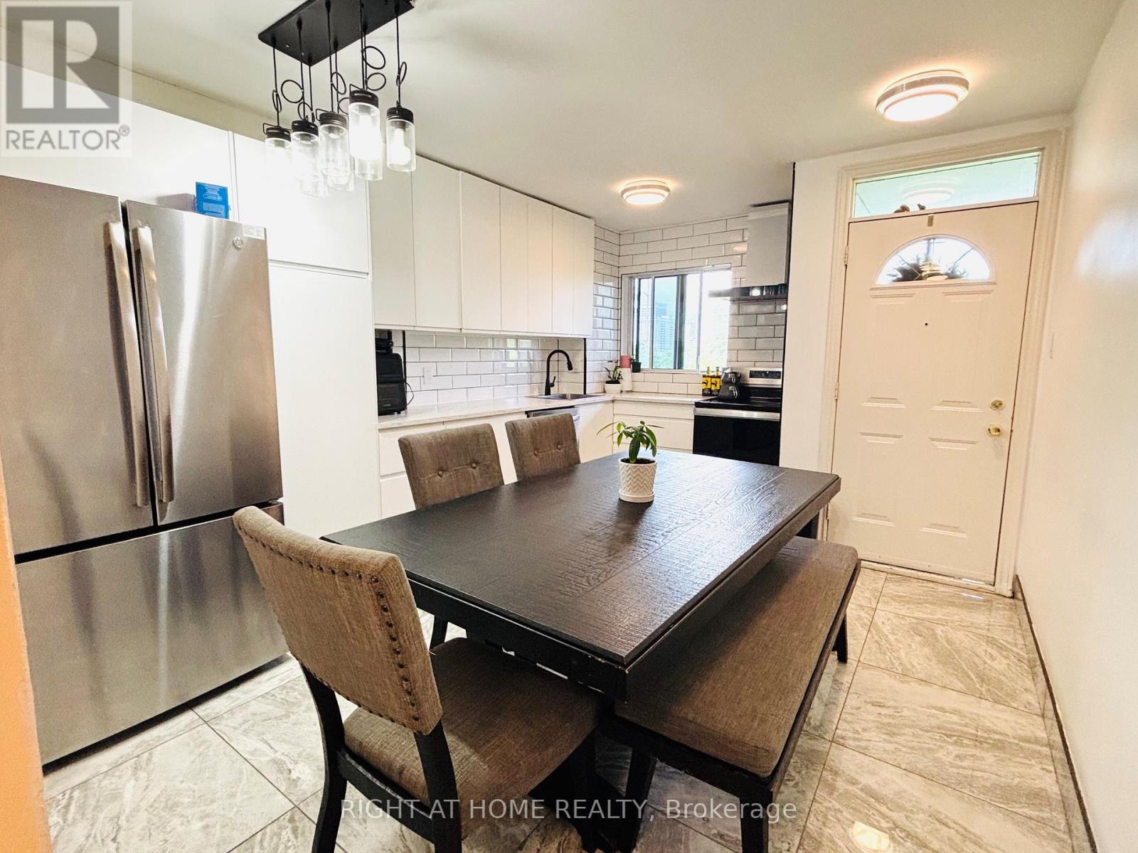 #315 95 LEEWARD GLENWAY - 1