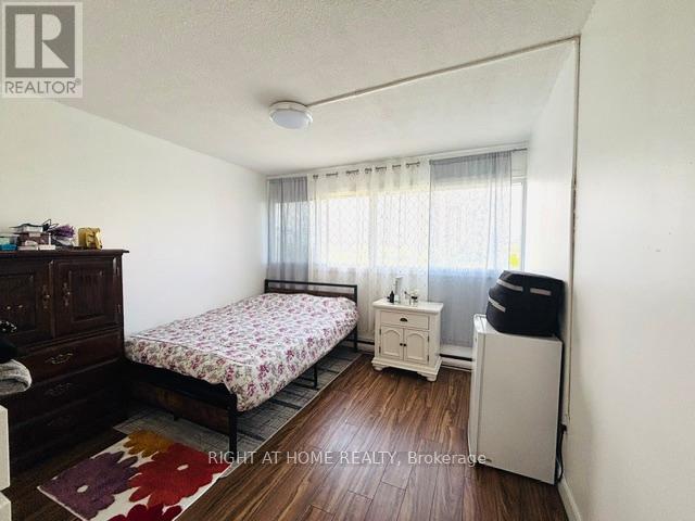 #315 95 LEEWARD GLENWAY - 12