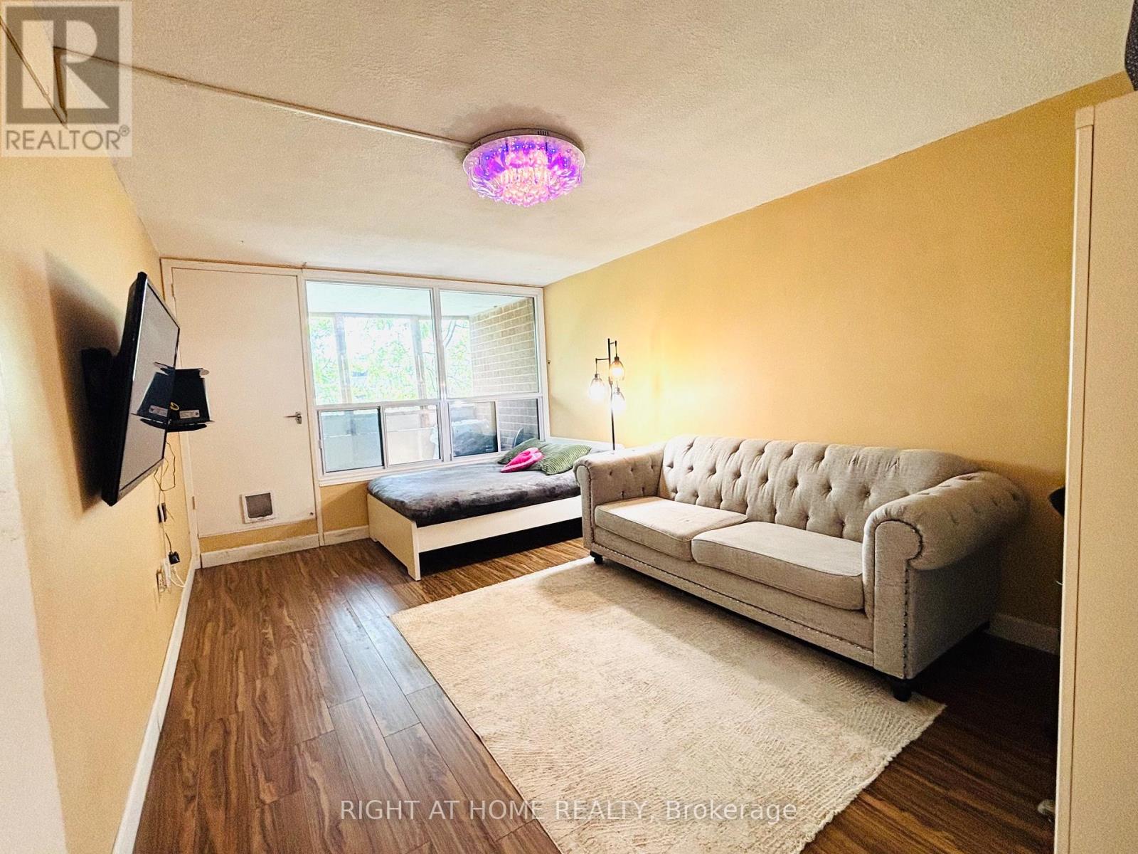 #315 95 LEEWARD GLENWAY - 9