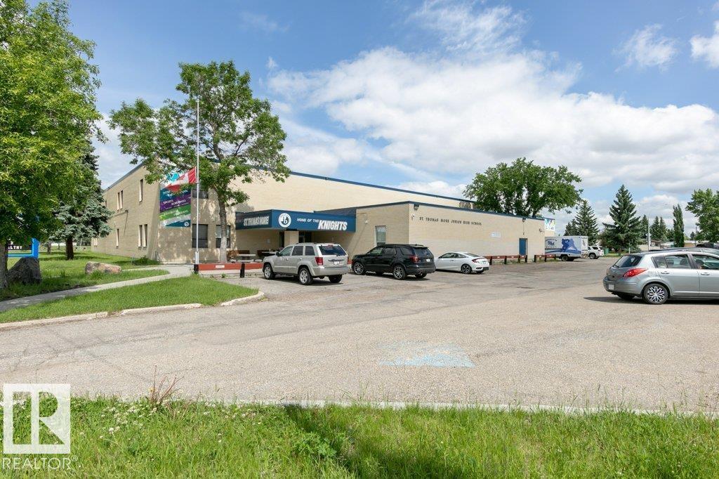 #323 16807 100 AV NW - 43
