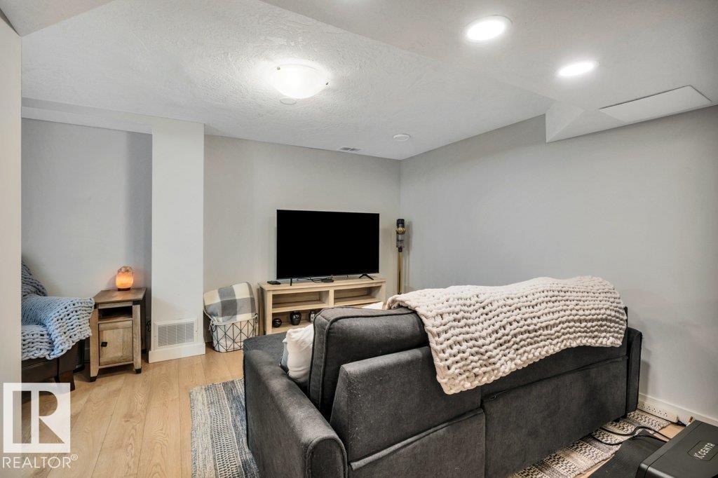 292 GRANDIN VG — photo 25