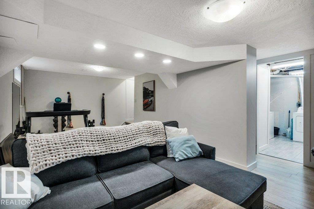 292 GRANDIN VG — photo 26