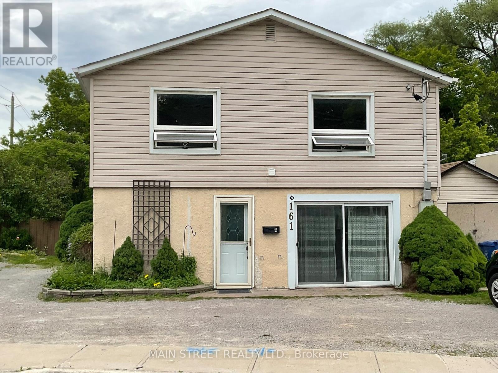 Photo of UPPER - 161 CHARLOTTE STREET