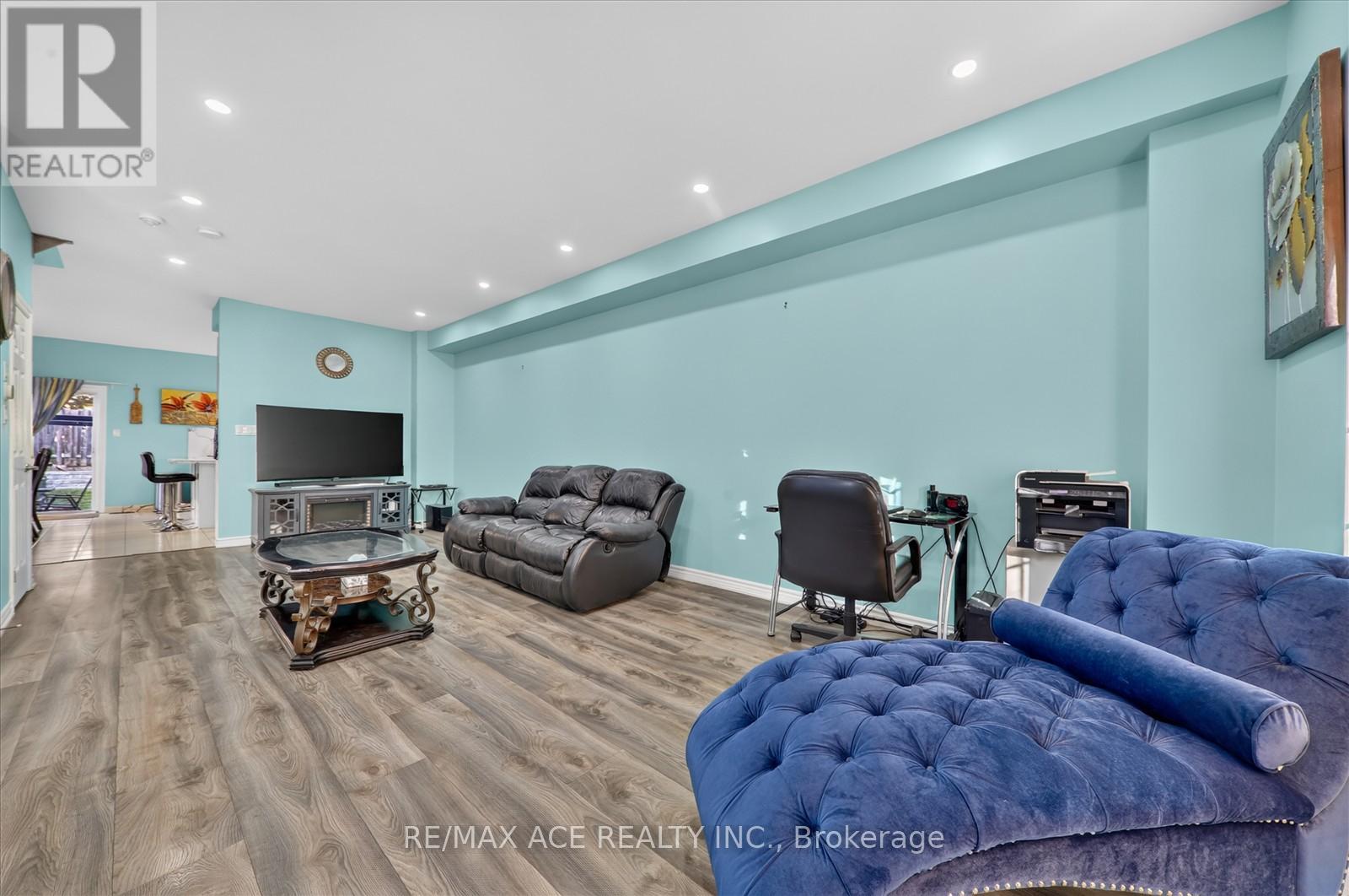 119 TAUCAR GATE - 9
