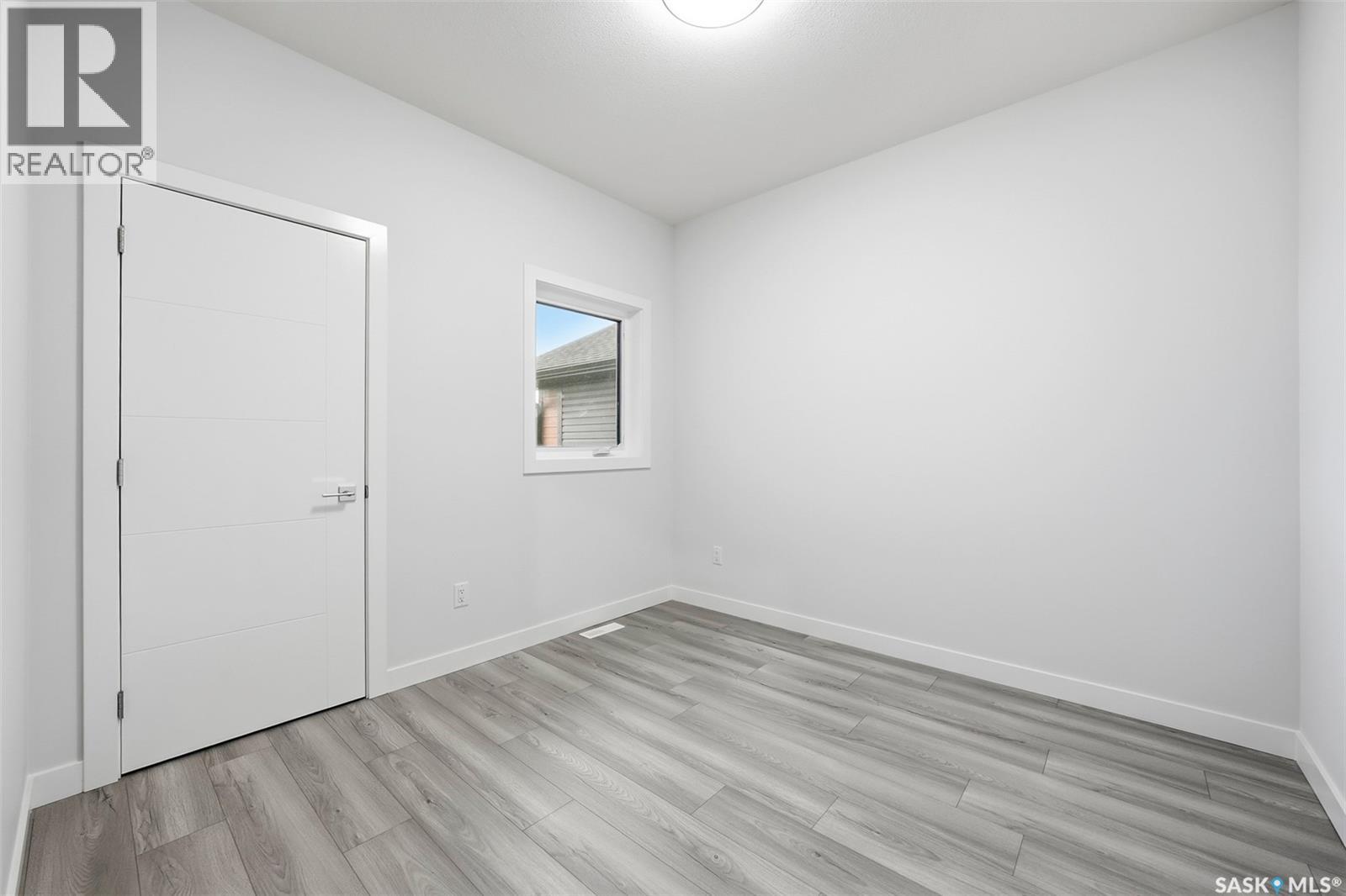 534 Sharma CRESCENT - 17