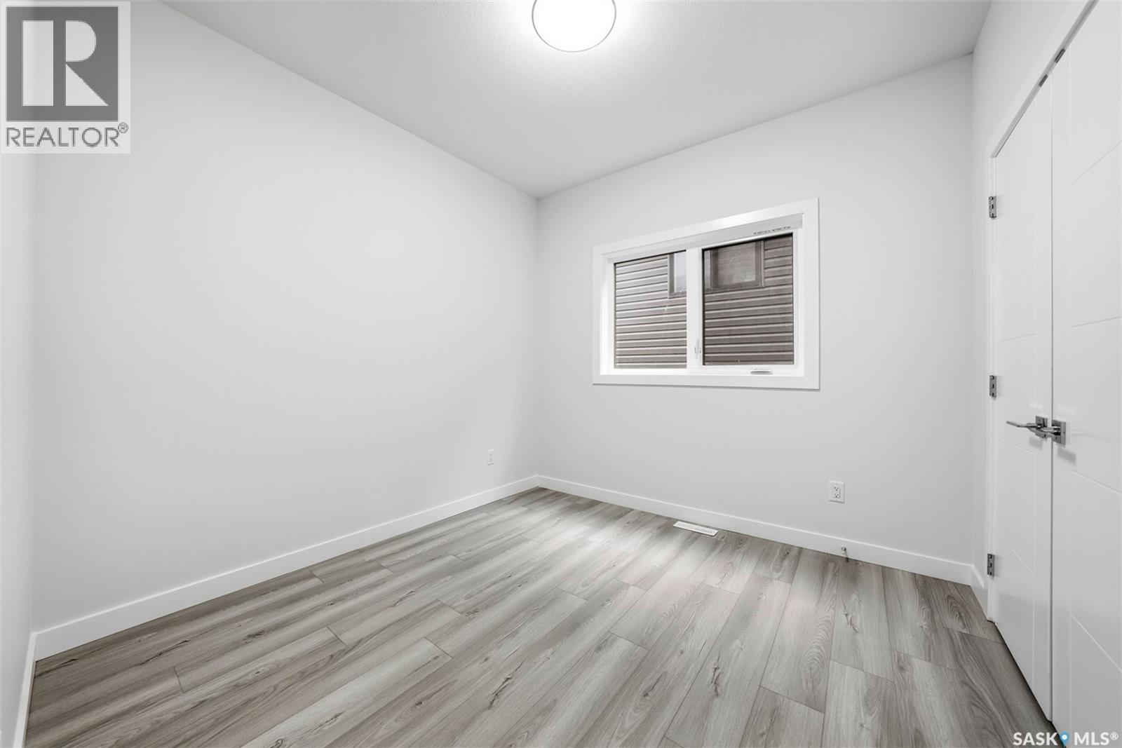 534 Sharma CRESCENT - 3