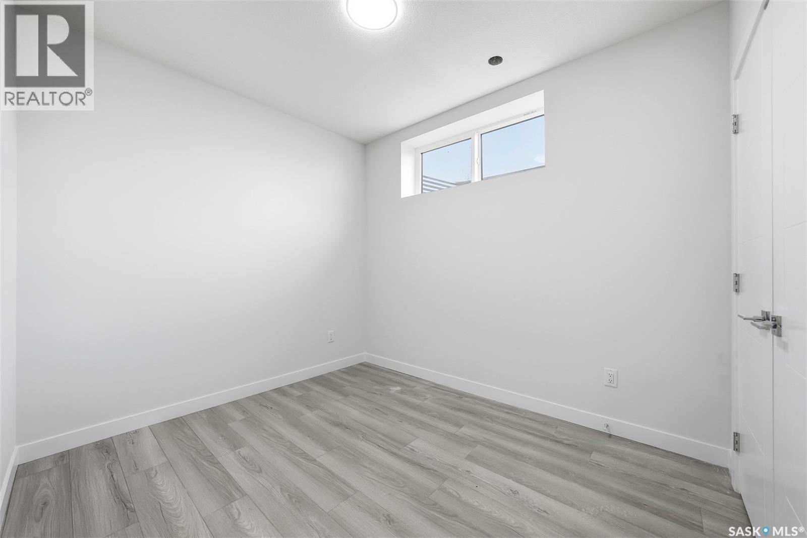 534 Sharma CRESCENT - 31