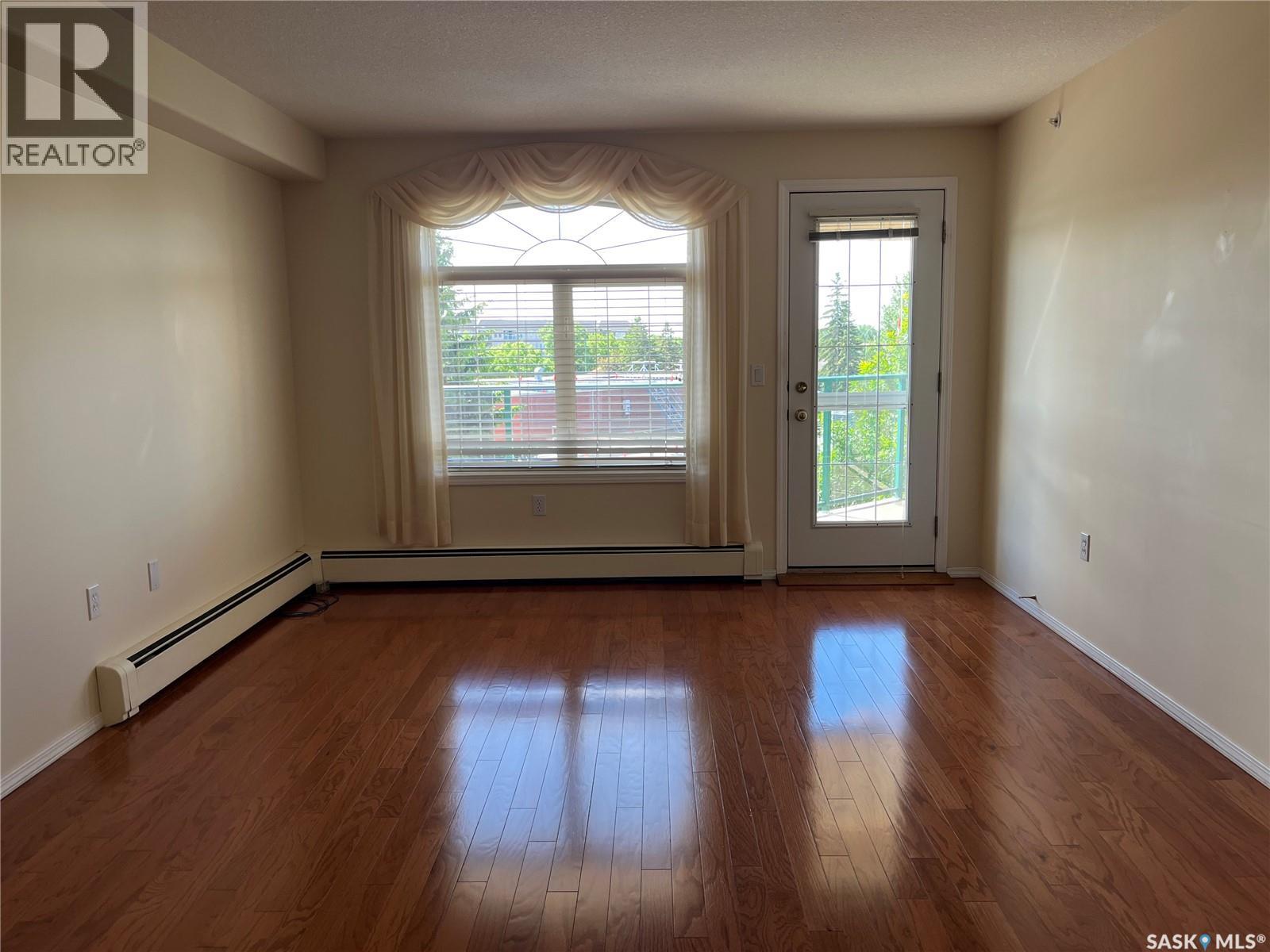 #302 2300 Tell PLACE - 12