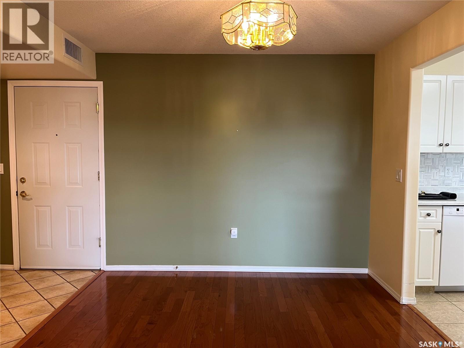 #302 2300 Tell PLACE - 13