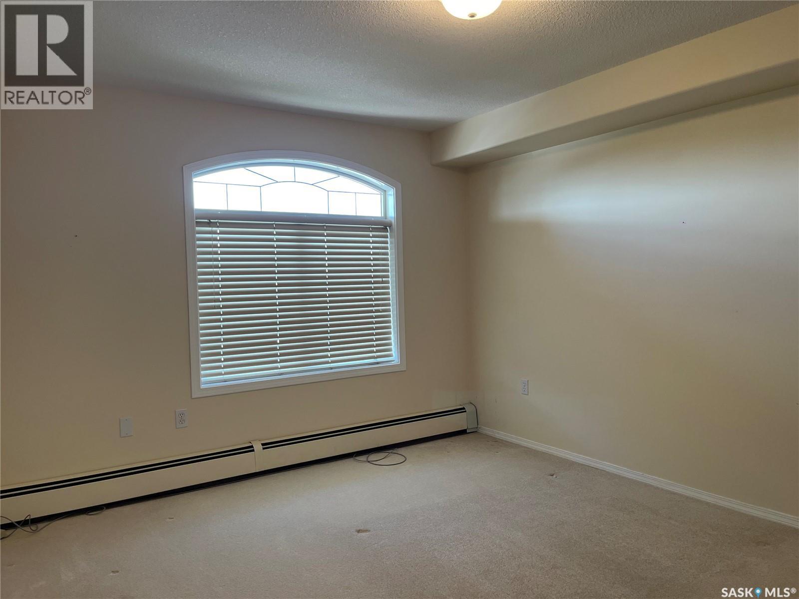 #302 2300 Tell PLACE - 14