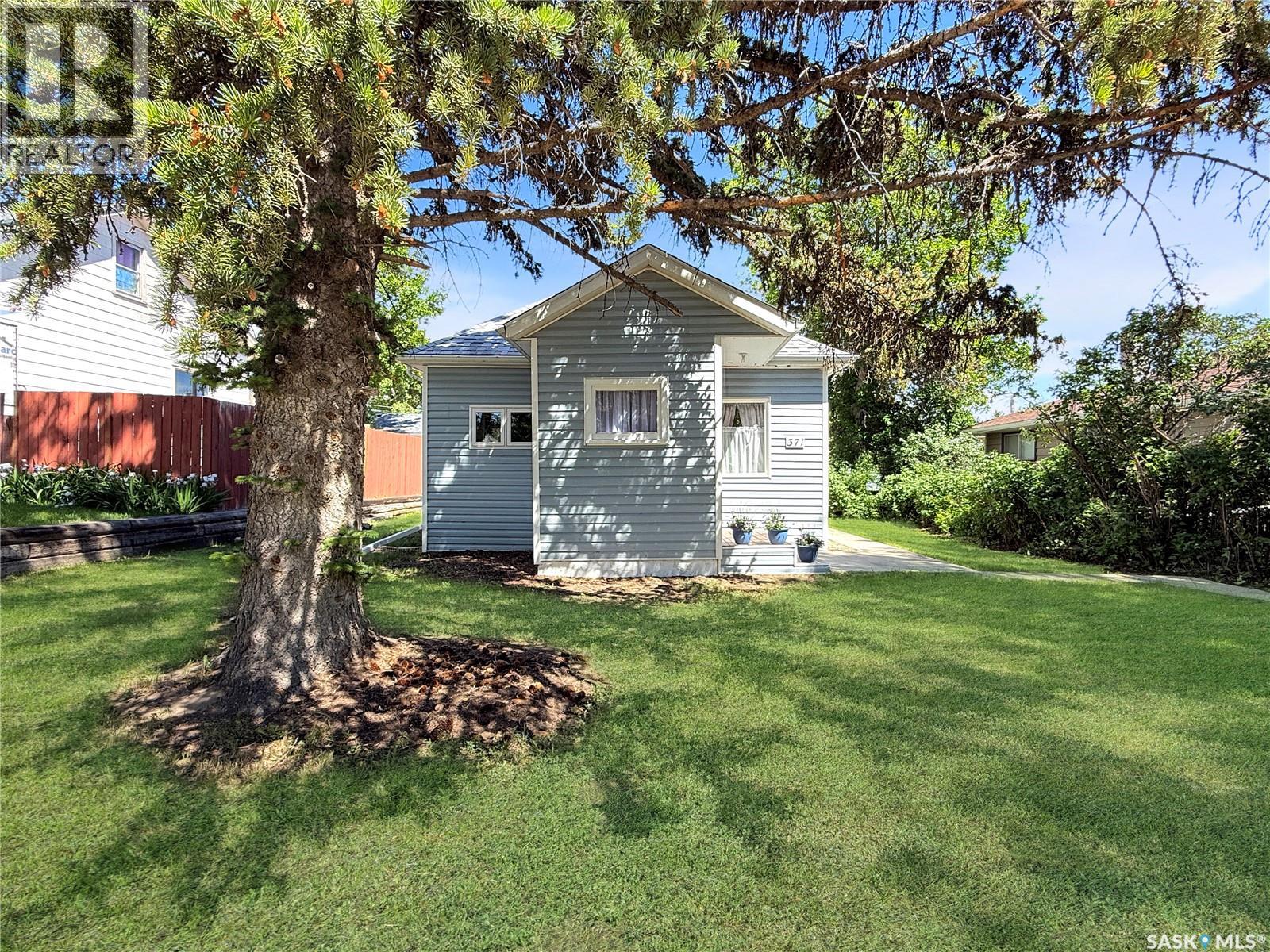 371 9th AVENUE NW - 1