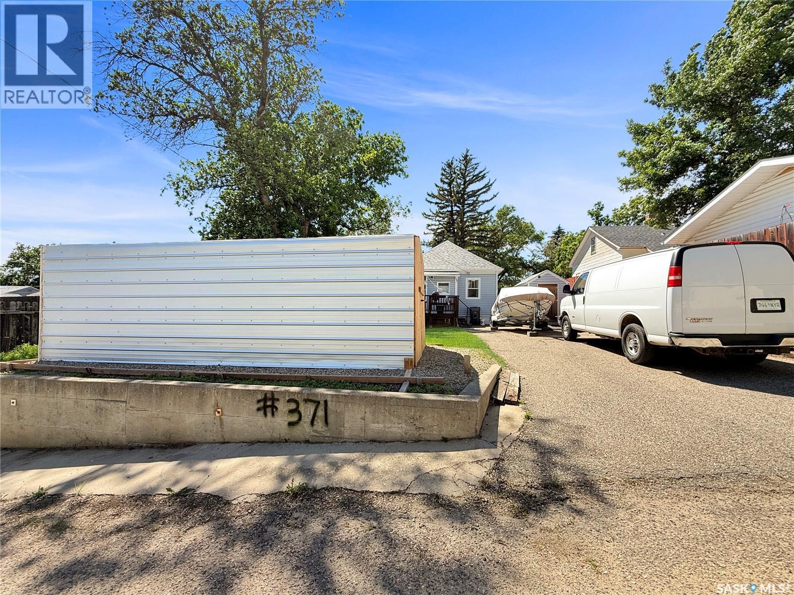 371 9th AVENUE NW - 3