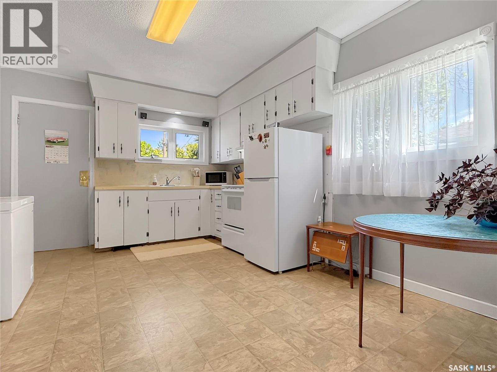 371 9th AVENUE NW - 7