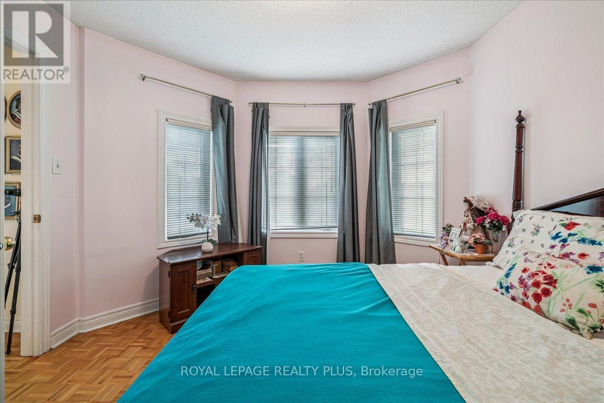 3561 OLD ORCHARD PARK DRIVE - 35