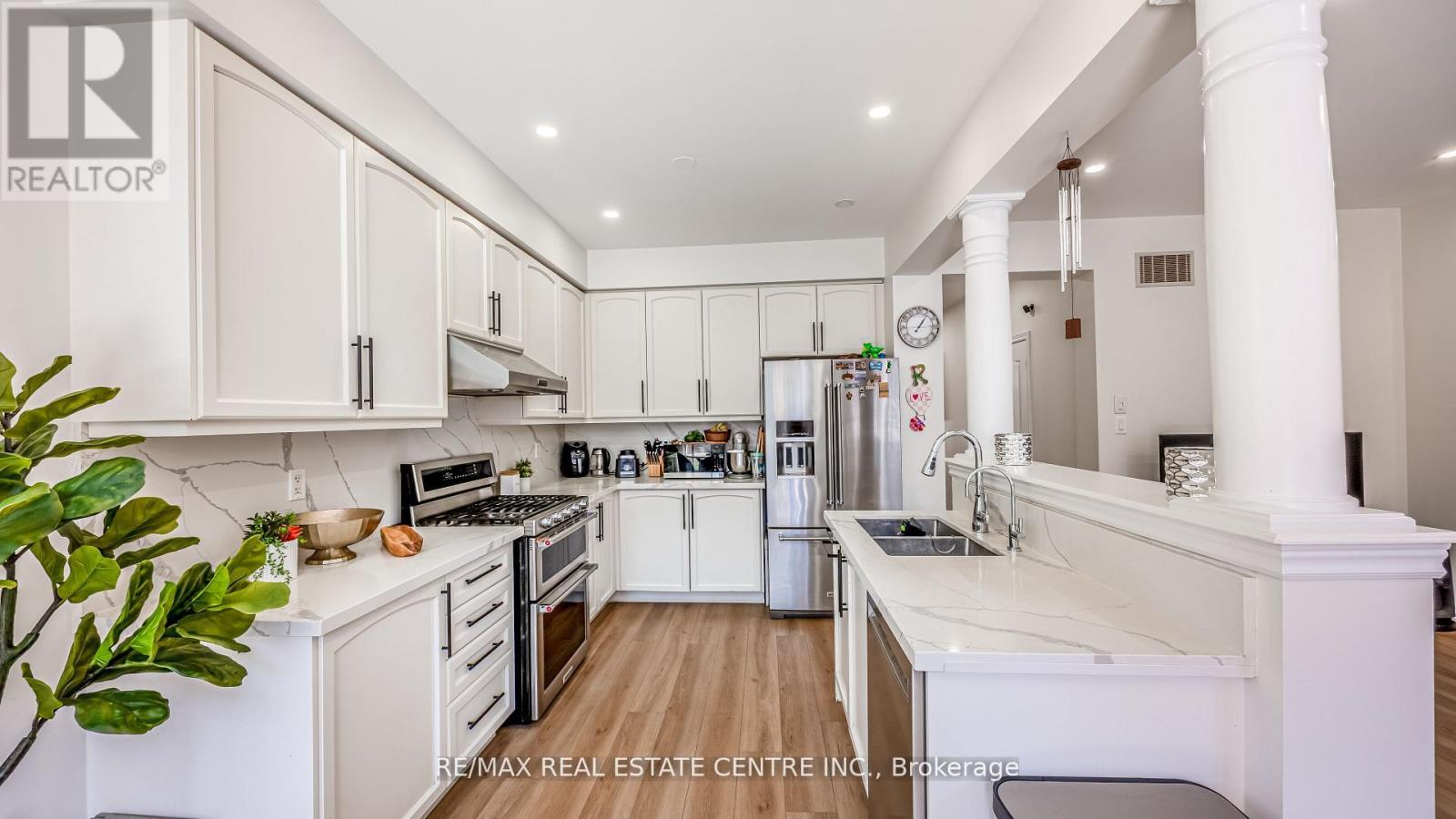 590 GRANT WAY - 12