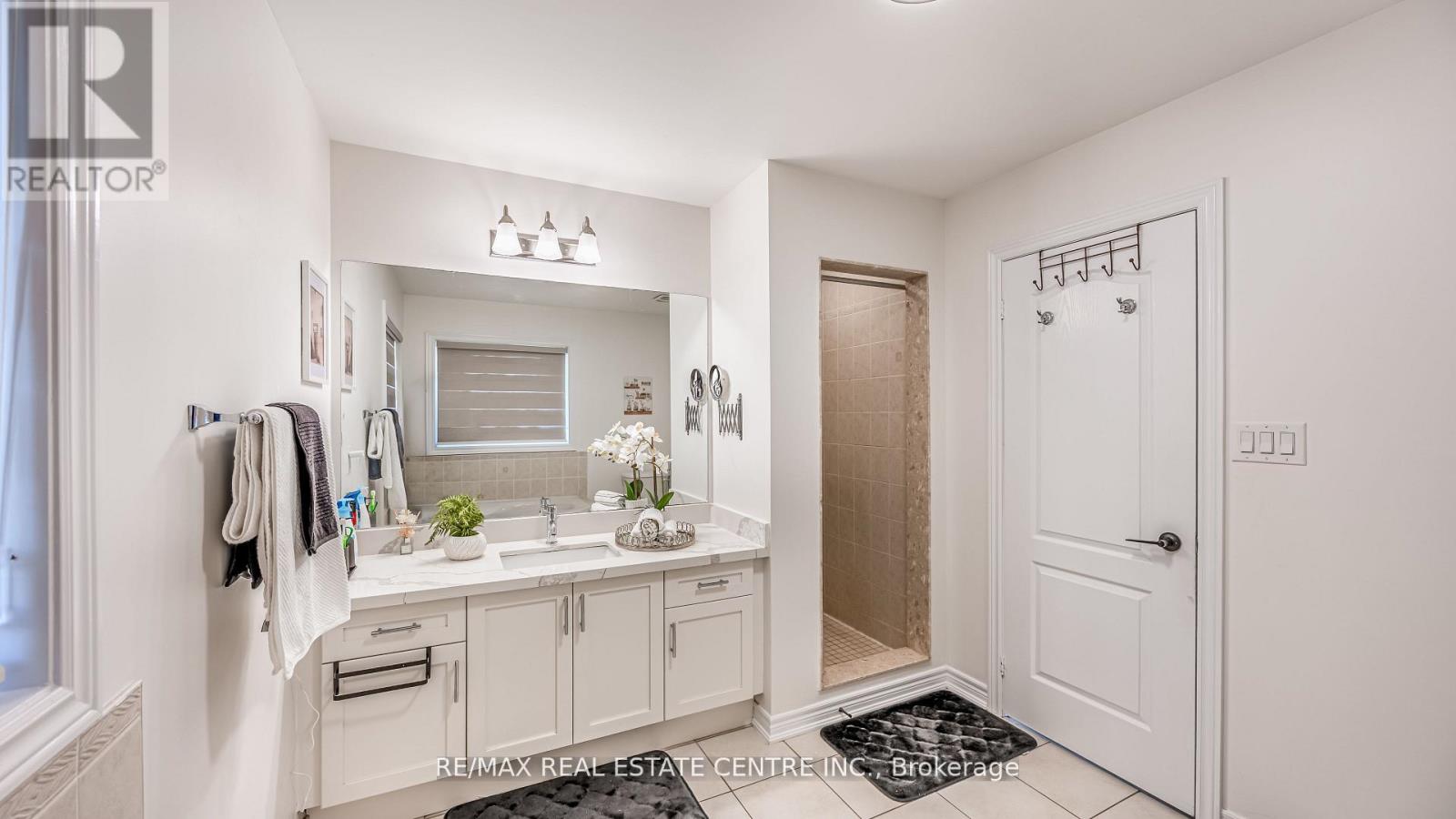 590 GRANT WAY - 27