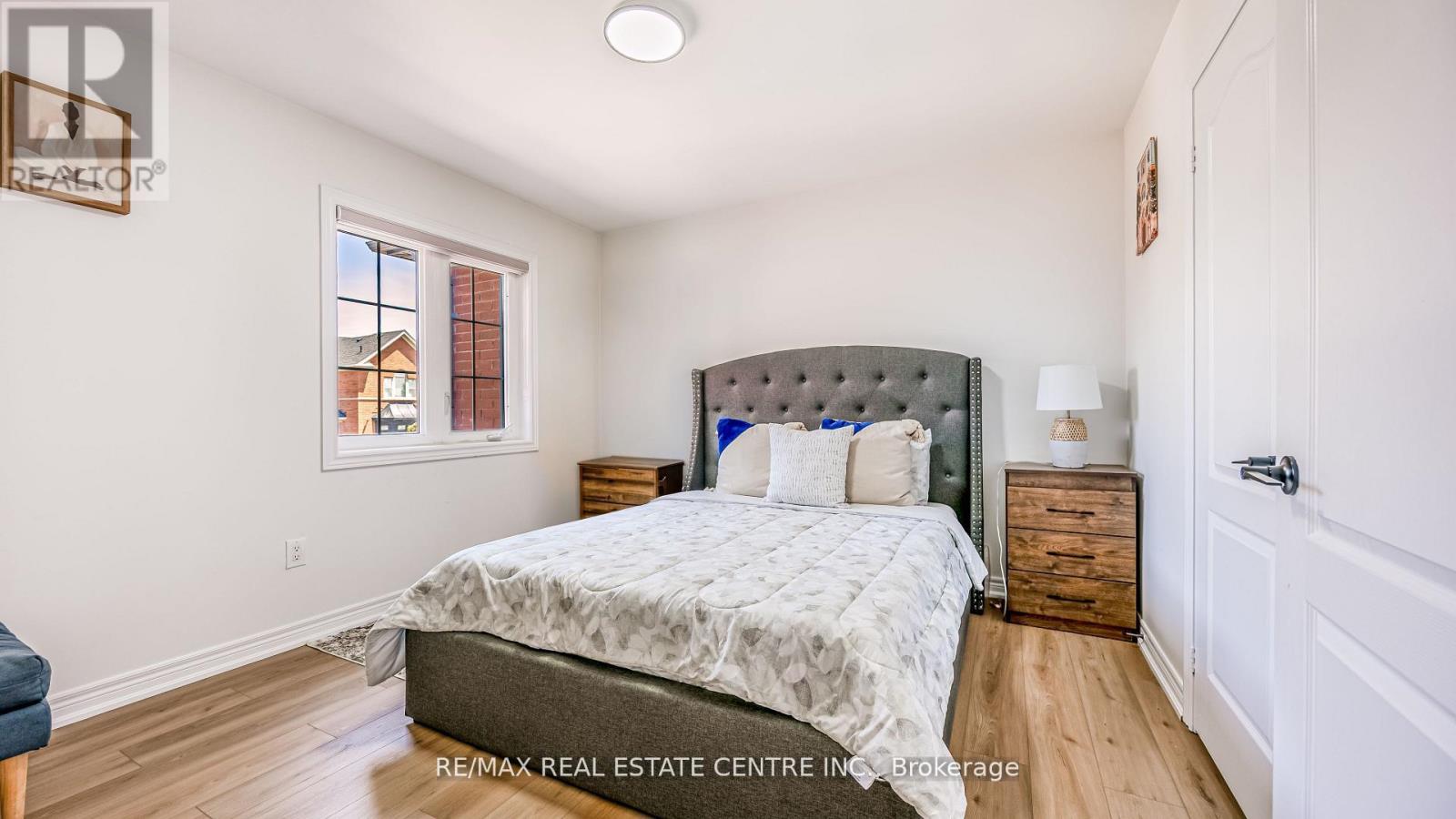 590 GRANT WAY - 32