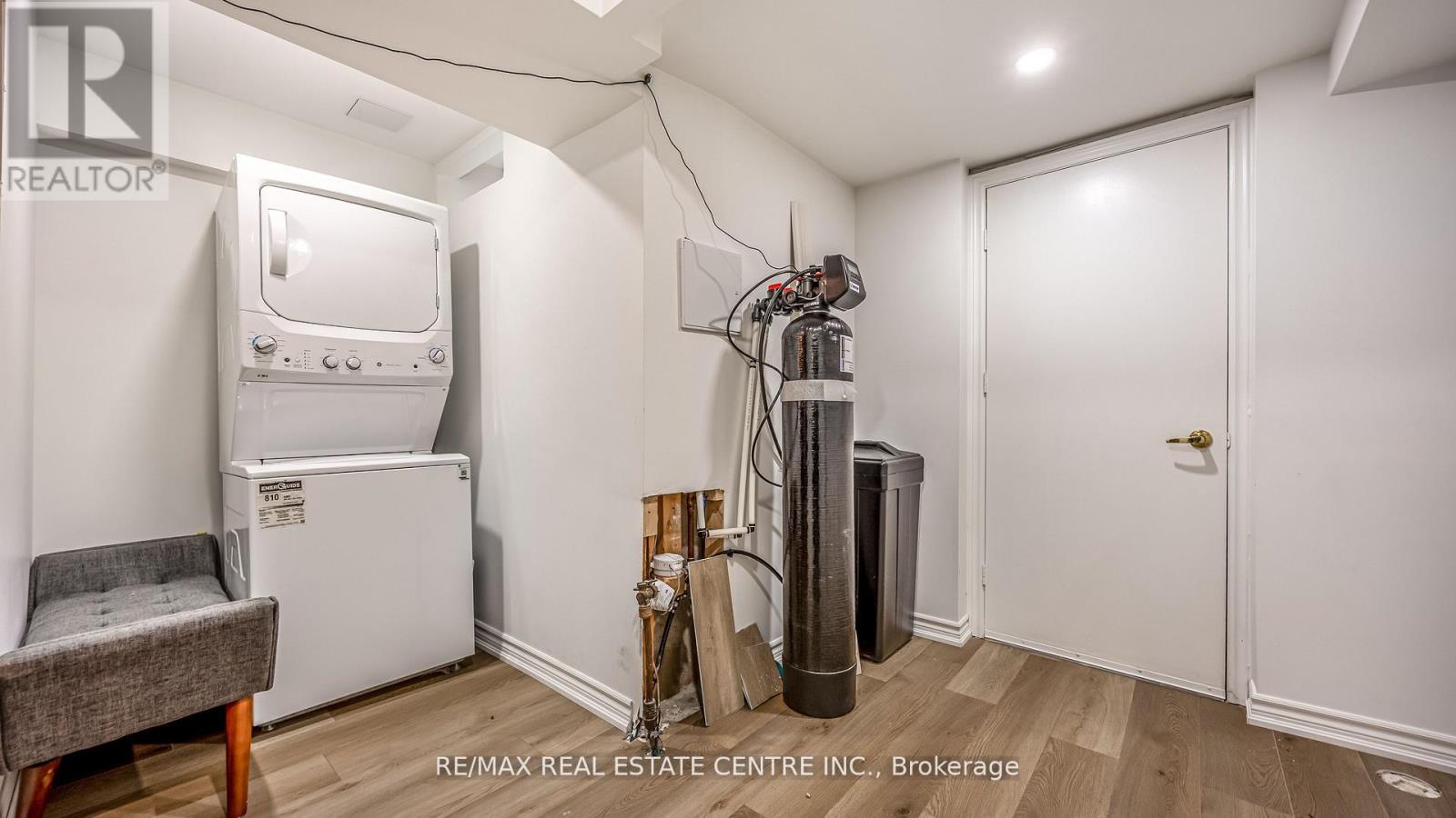 590 GRANT WAY - 43